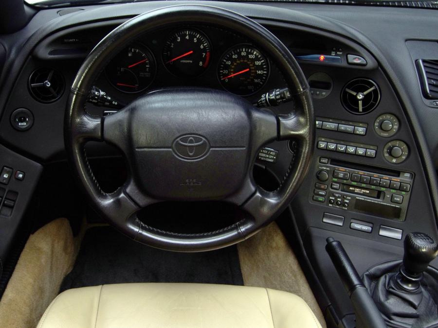  Toyota Supra Targa 1993 года  (фото 6 из 13)